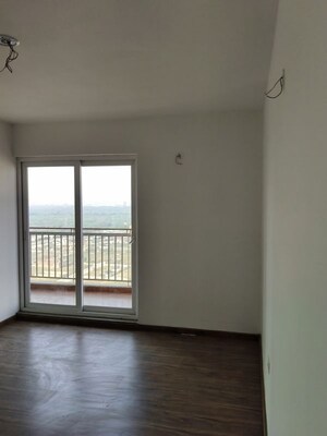 Room in 3 BHK Apartment at Rishita Manhattan, Gomti Nagar – for Sale