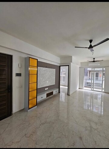 3 BHK Builder Floor For Rent in Smart World Orchard, Sector 61