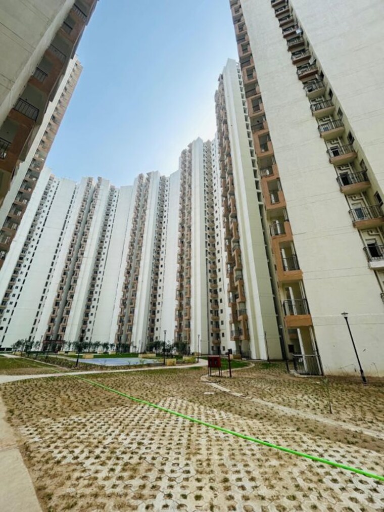 Exterior View, amrapali-dream-valley 2 Bedroom 1115 Sq.Ft. Apartment In Tech Zone 4 Greater Noida Greater Noida 10011174