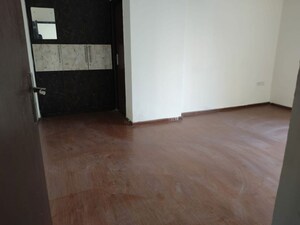 Room in 2 BHK Apartment at Amrapali Dream Valley, Tech Zone 4 Greater Noida – for Sale