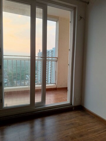 Room in 3 BHK Apartment at Rishita Manhattan, Gomti Nagar – for Sale