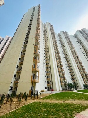 2 BHK Apartment For Sale in Amrapali Dream Valley, Tech Zone 4 Greater Noida