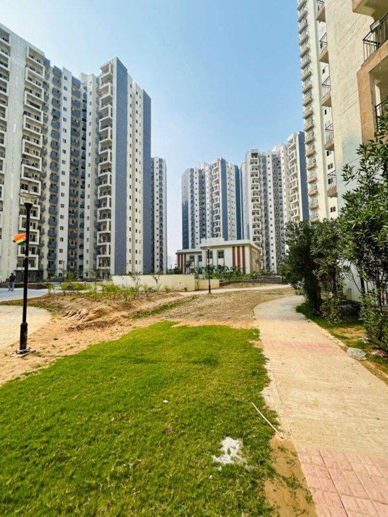 Exterior View, amrapali-dream-valley 2 Bedroom 1215 Sq.Ft. Apartment In Tech Zone 4 Greater Noida Greater Noida 10011209