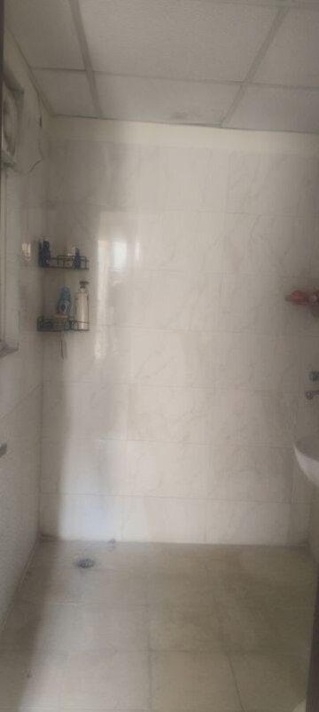 Room in 3.5 BHK Apartment at Aims Golf City, Sector 75 – for Rent