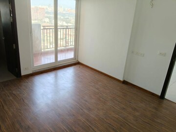 Room in 3 BHK Apartment at Rishita Manhattan, Gomti Nagar – for Sale