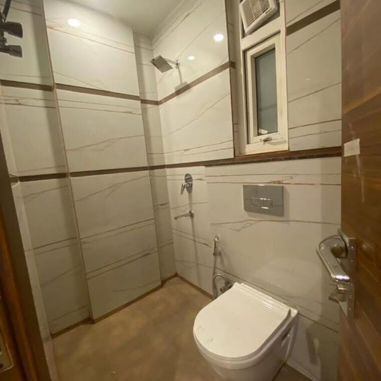 Bathroom, chattarpur 3 Bedroom 1160 Sq.Ft. Builder Floor In Chattarpur Delhi 10011246