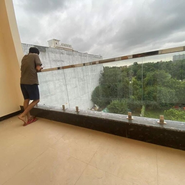 Swimming Pool, chattarpur 3 Bedroom 1160 Sq.Ft. Builder Floor In Chattarpur Delhi 10011246