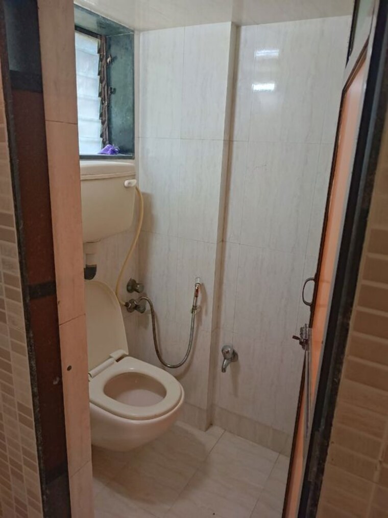 Bathroom, adarsh-nagar-society 1 RK 225 Sq.Ft. Apartment In Worli Mumbai 10011256