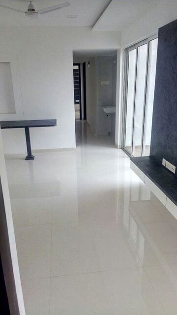Room in 3 BHK Apartment at Rachana Beverly Hills, Baner – for Rent