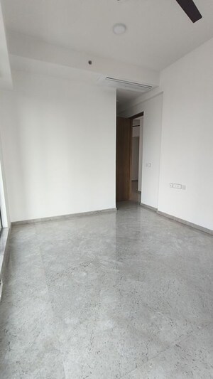 Room in 3 BHK Apartment at Piramal Mahalaxmi Central Tower, Mahalaxmi – for Rent