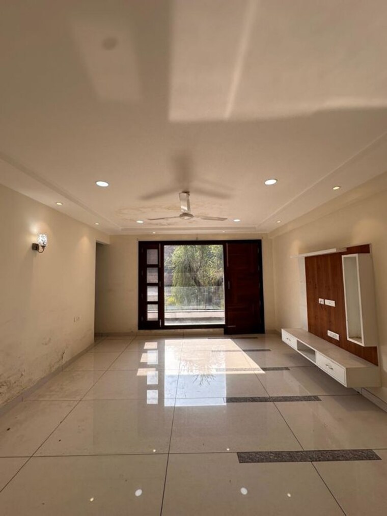 undefined, sector 8 6 Bedroom 3000 Sq.Ft. Builder Floor In Sector 8 Chandigarh 10011289