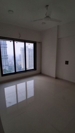 Room in 3 BHK Apartment at Poonam Vaishno Heights, Malad East – for Rent