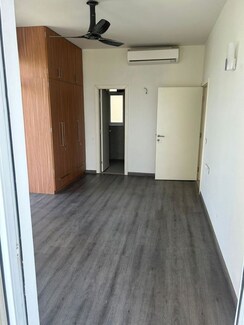 3 BHK + Servant Room Apartment For Sale in Ireo The Corridors