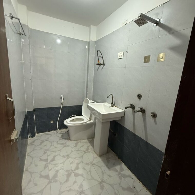 Team Area, sector 63a 1 RK 400 Sq.Ft. Builder Floor In Sector 63a Noida 10011338