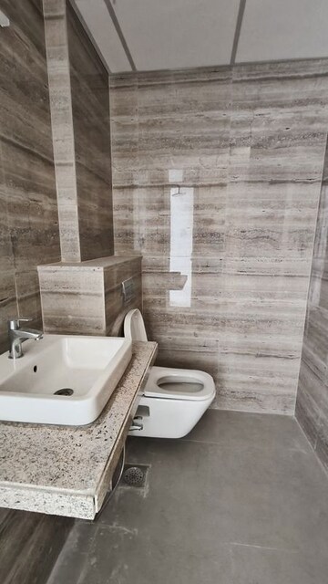 Bathroom in 2 BHK Apartment at Peninsula Salsette 27, Byculla – for Rent