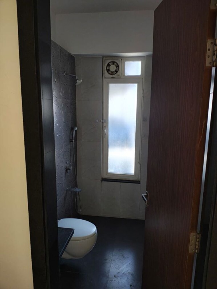 Bathroom, omkar-alta-monte 3 Bedroom 1220 Sq.Ft. Apartment In Malad East Mumbai 10011343