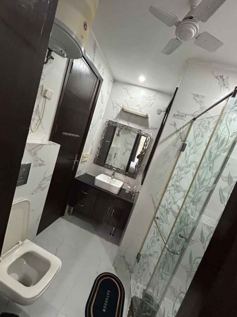 Master Bedroom, dlf city phase 3 3 Bedroom 270 Sq.Yd. Builder Floor In Dlf City Phase 3 Gurgaon 10011345