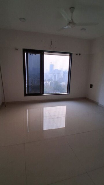 Room in 2 BHK Apartment at Poonam Vaishno Heights, Malad East – for Rent