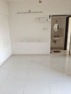 3 BHK + Servant Room Apartment For Rent in Mandarin 33 West Avenue
