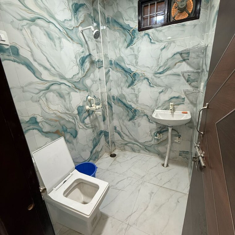 Bathroom, sector 63a 1 RK 400 Sq.Ft. Builder Floor In Sector 63a Noida 10011352