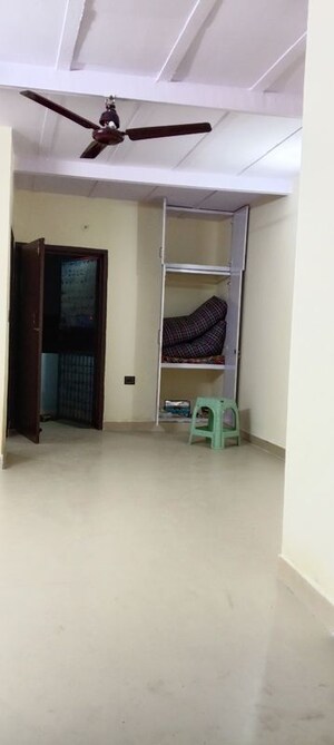 Room in 2 BHK Builder Floor at Vaishali Sector 5 – for Rent