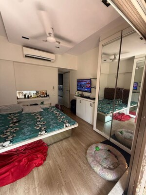 Bedroom in 1 BHK Apartment at Versova – for Rent