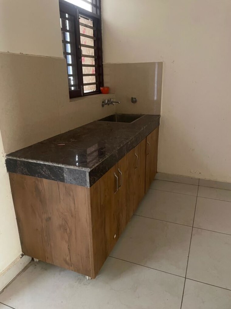 Kitchen, vip road 1 Bedroom 900 Sq.Ft. Apartment In Vip Road Zirakpur 10011379