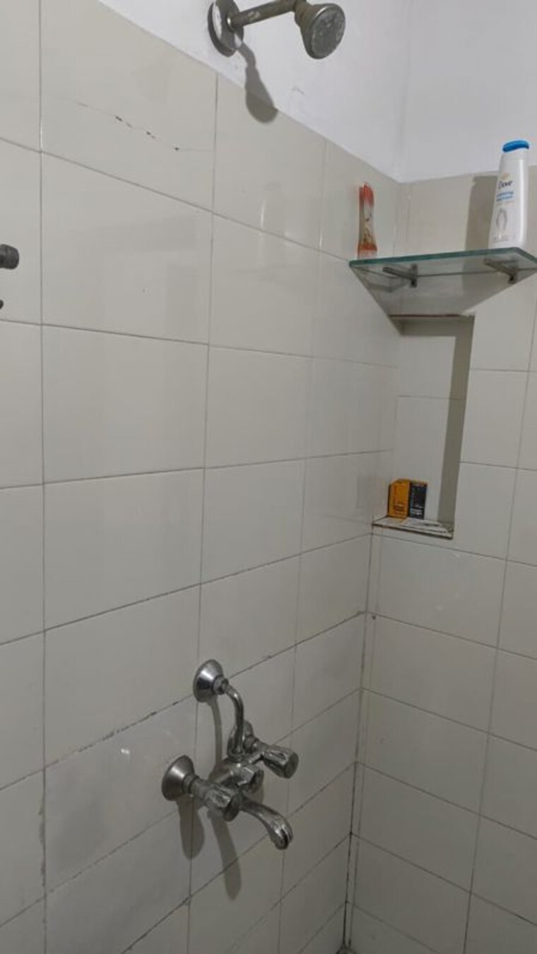 Bathroom, sector 40 1 Bedroom 500 Sq.Ft. Builder Floor In Sector 40 Chandigarh 10011387