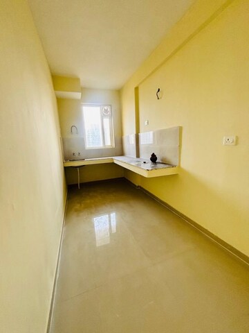 Room in 2 BHK Apartment at Pyramid Midtown, Sector 59 – for Rent