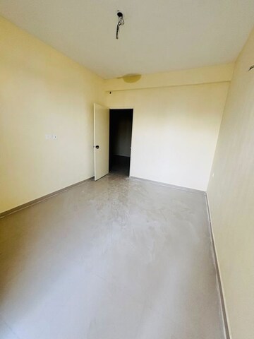 Room in 2 BHK Apartment at Pyramid Midtown, Sector 59 – for Rent