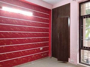 Room in 3 BHK Apartment at Sector 14 – for Sale