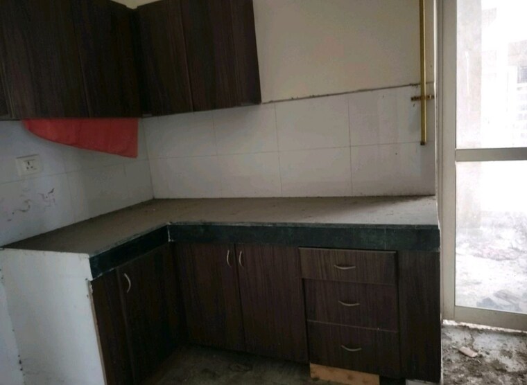 Kitchen, paras-tierea 2 Bedroom 925 Sq.Ft. Apartment In Sector 137 Noida 10011406