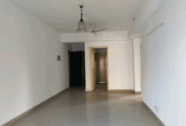 Room, paras-tierea 2 Bedroom 925 Sq.Ft. Apartment In Sector 137 Noida 10011406