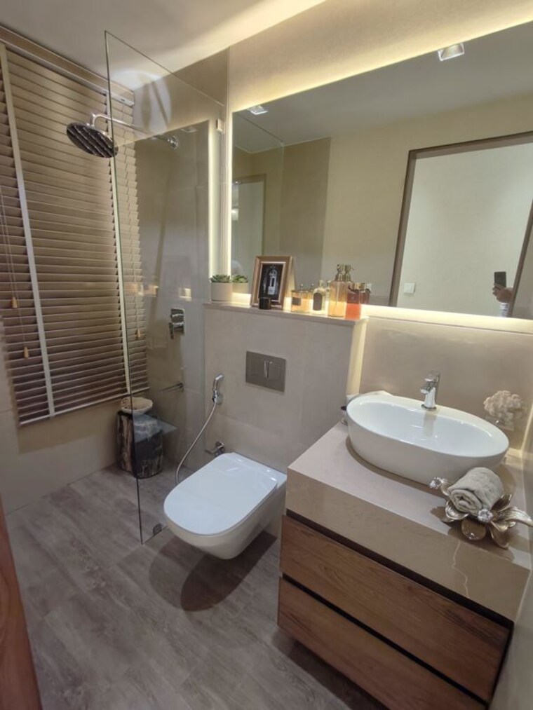 Bathroom, piramal-aranya 2 Bedroom 670 Sq.Ft. Apartment In Byculla Mumbai 10011408
