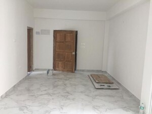 Room in 3 BHK Apartment at Punjabi Para – for Sale
