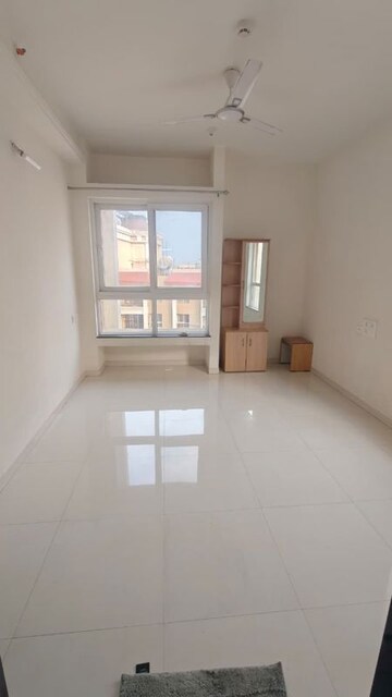 Room in 2 BHK Apartment at Nyati Elysia, Kharadi – for Rent