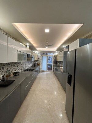 Building Lobby in 4 BHK Builder Floor at Puri Diplomatic Residences, Sector 111 – for Sale