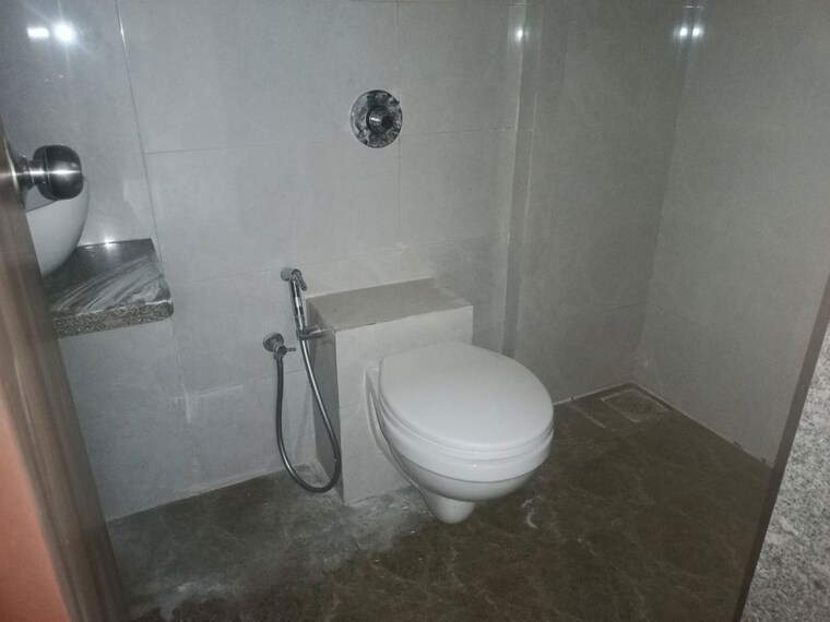 Bathroom, everest-country-side 1 Bedroom 421 Sq.Ft. Apartment In Kasarvadavali Thane 10011479