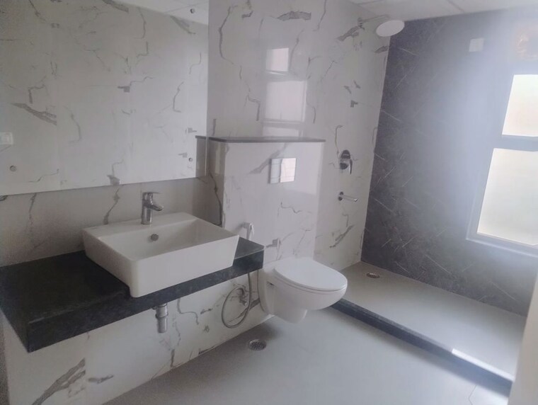 Bathroom, bestech-park-view-altura 3.5 Bedroom 2150 Sq.Ft. Apartment In Sector 79 Gurgaon 10011475