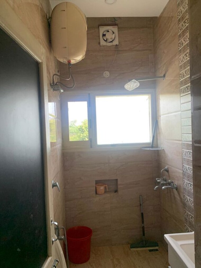 Bathroom, sector 47 4 Bedroom 3000 Sq.Ft. Builder Floor In Sector 47 Chandigarh 10011487