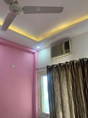 Bedroom in 4 BHK Builder Floor at Sector 47 – for Rent