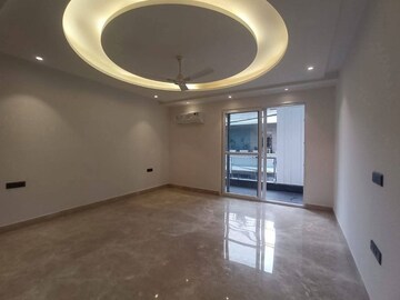 Room in 3 BHK Builder Floor at Saket – for Rent