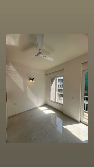 Bathroom in 3 BHK Apartment at Smart World Orchard, Sector 61 – for Rent