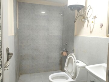 Bathroom in 2 BHK Apartment at Suncity Avenue 76, Sector 76 – for Sale