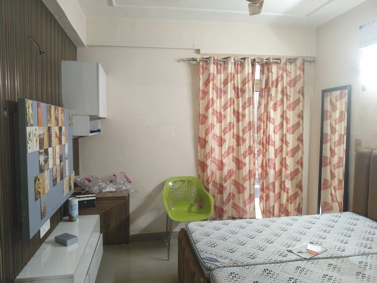 Living Room, suncity-avenue-76 2 Bedroom 582 Sq.Ft. Apartment In Sector 76 Gurgaon 10011531