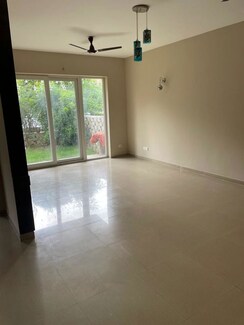4 BHK + Pooja Room Apartment For Rent in Emaar MGF Emerald Hills