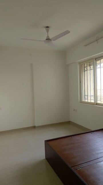 Bedroom in 3 BHK Apartment at Dosti Blossom, Wadala East – for Rent