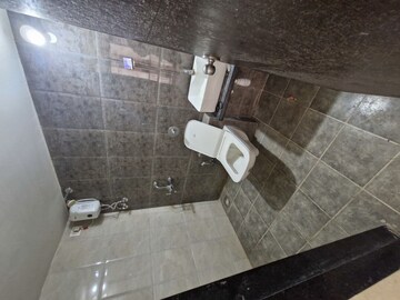 Bathroom in 2 BHK Apartment at Ekta Parksville Phase 4, Virar West – for Sale