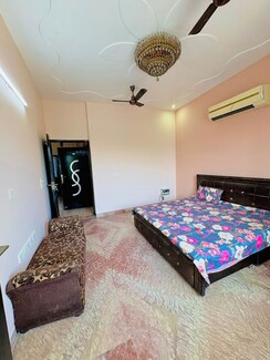 3 BHK Builder Floor For Rent in Sector 23A