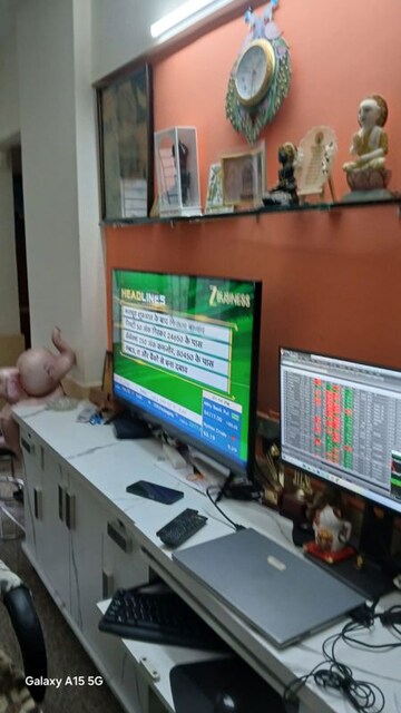 Master Bedroom in 2 BHK Apartment at Acme Enclave, Malad West – for Rent